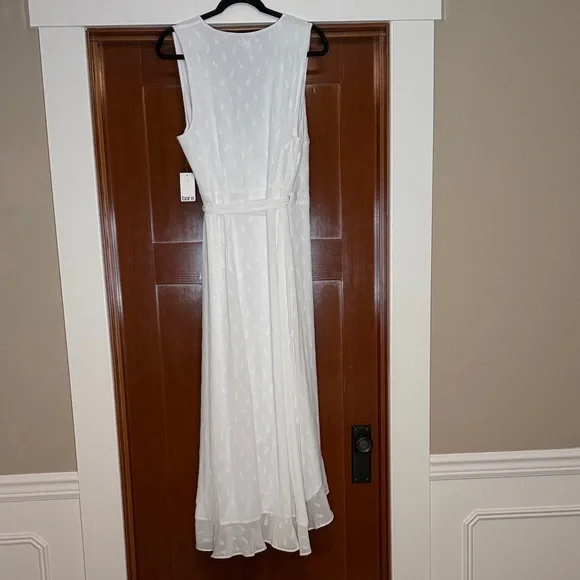 NWT Bar III Women’s White Sleeveless Wrap Dress, Size Large - Picture 11 of 13